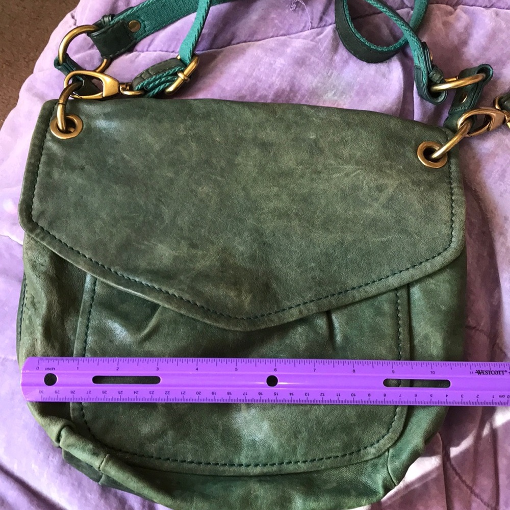 Green fossil purse